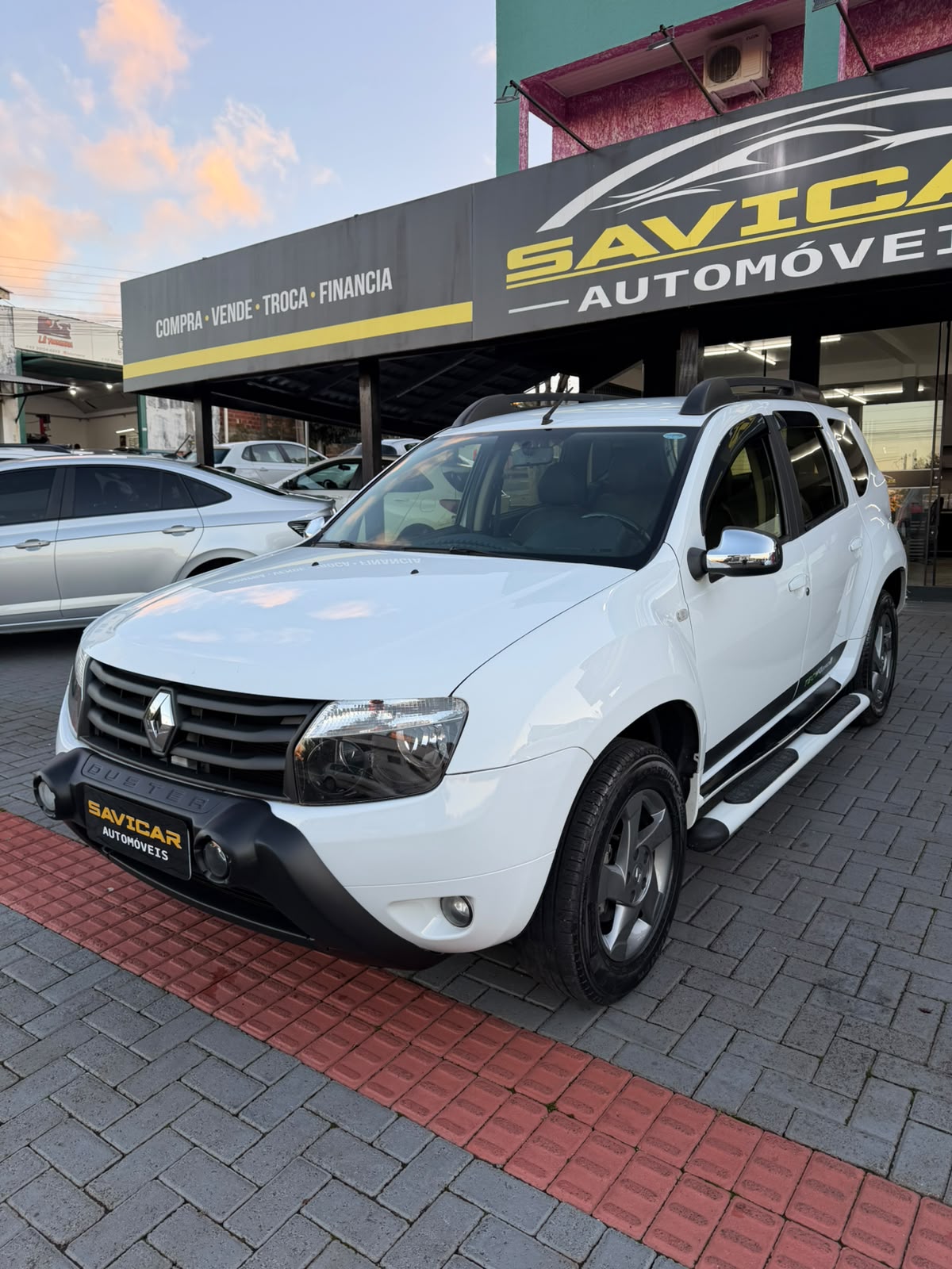 RENAULT DUSTER
